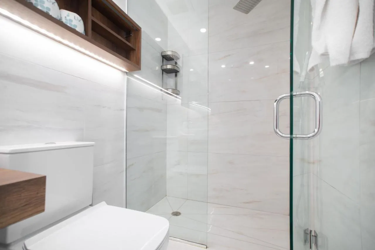 Studio Apartment Near Seven Mile Beach At The Grove West Bay