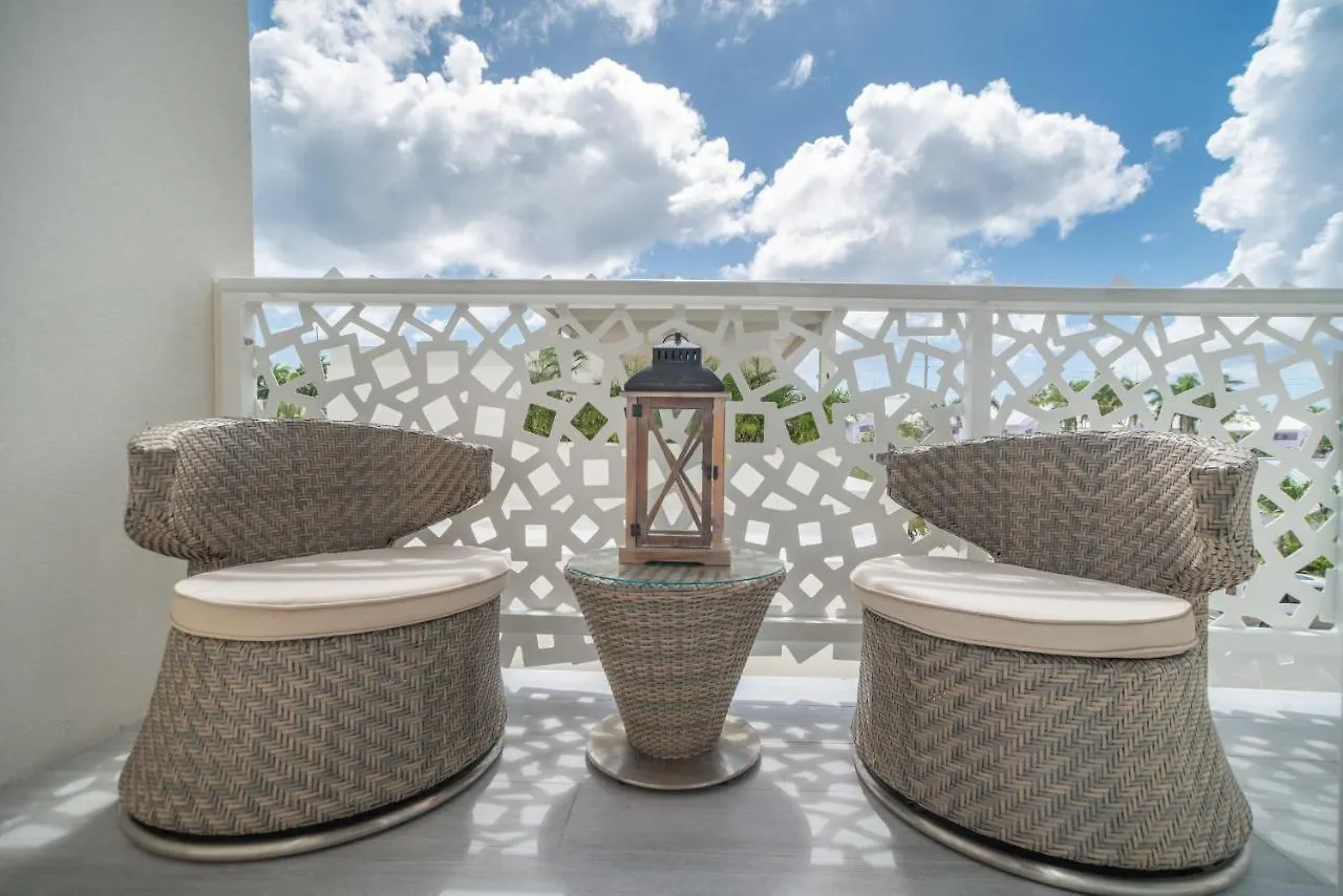 Studio Apartment Near Seven Mile Beach At The Grove West Bay Cayman Islands