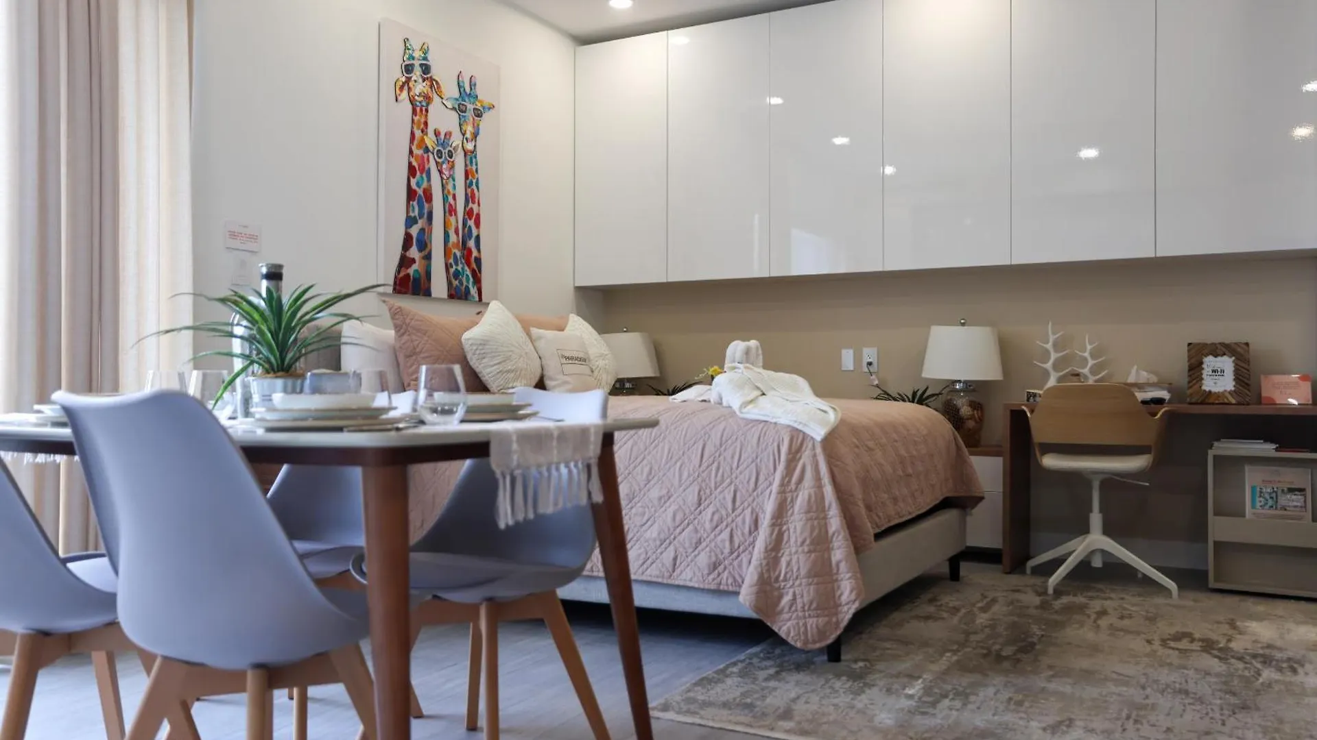 Studio Apartment Near Seven Mile Beach At The Grove West Bay